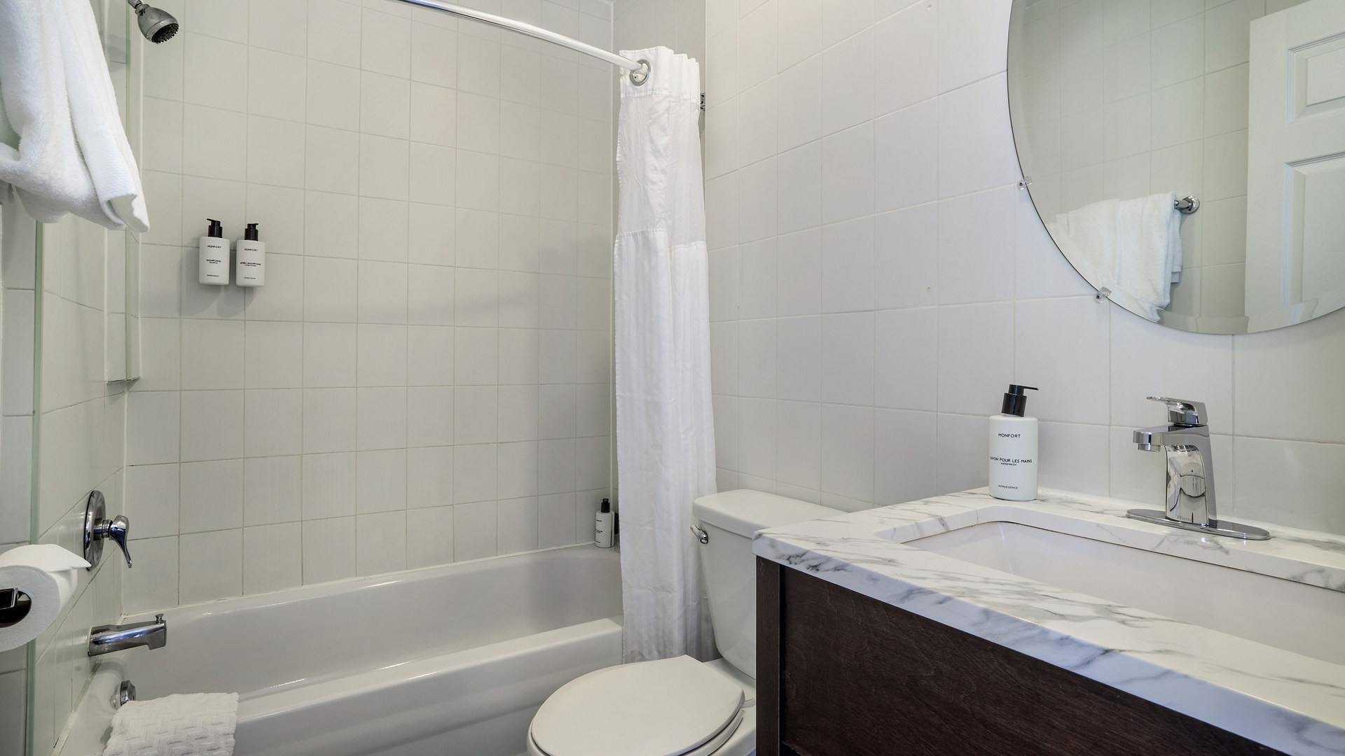 Chambre à 2 grands lits (Queen) avec porte extérieur