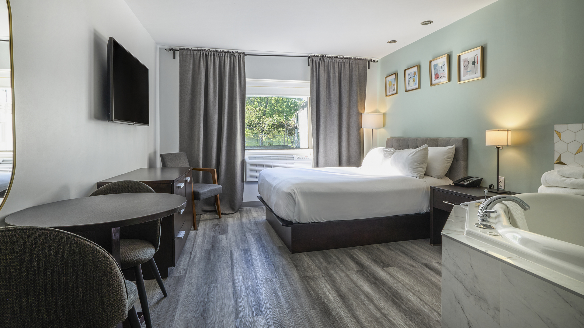 Chambre à 2 grands lits (Queen) avec porte extérieur