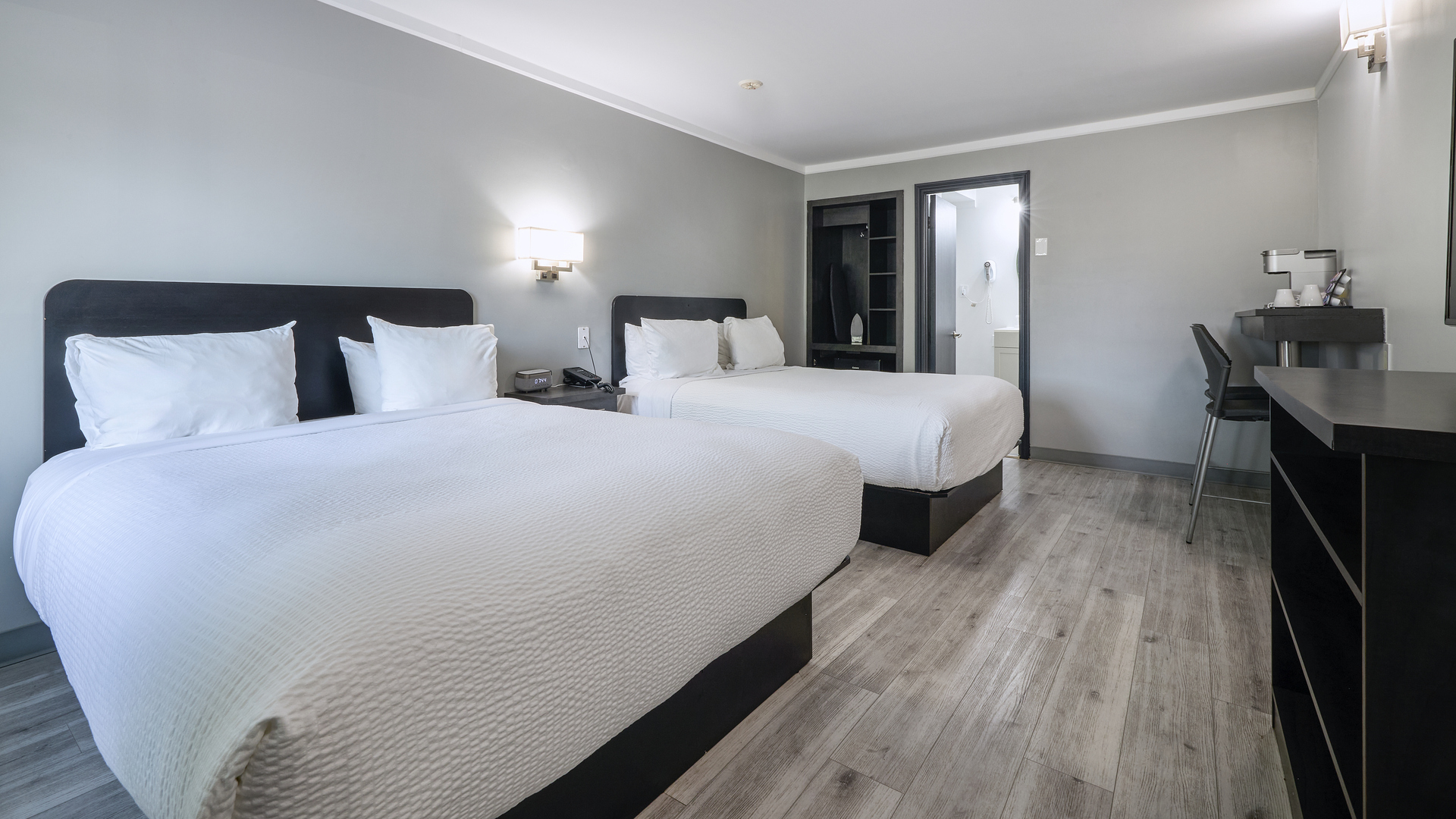 Room with 2 Queen Beds