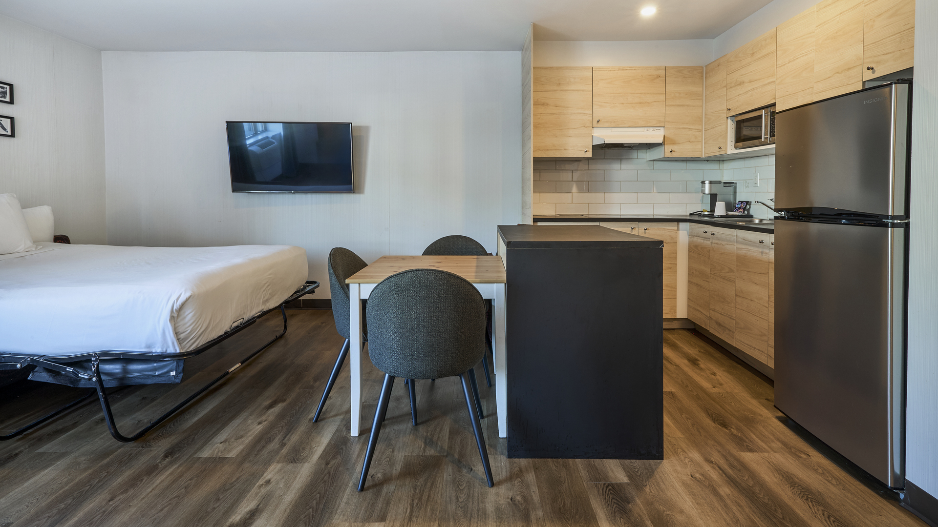 Chambre à 2 grands lits (Queen) avec porte extérieur