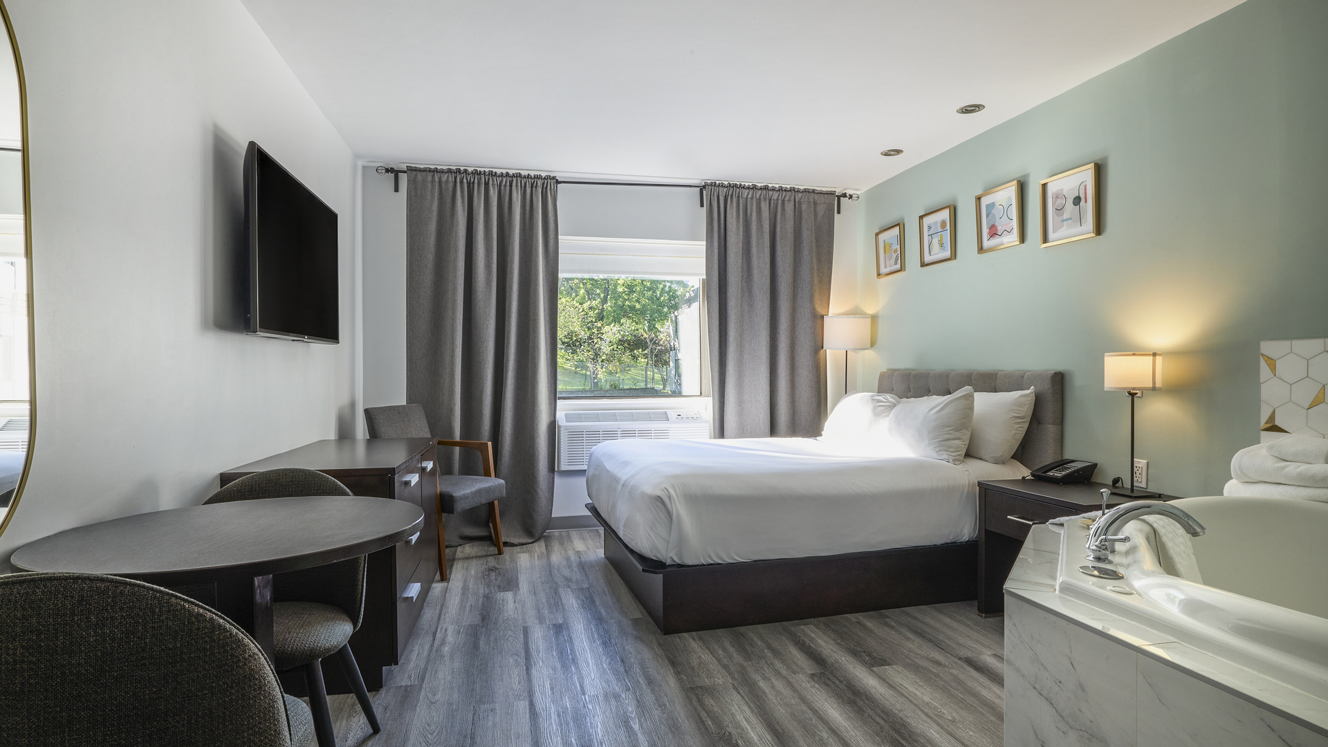 Chambre à 1 très grands lits (King) avec porte extérieur